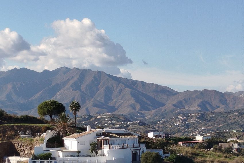 R4879171-Villa-For-Sale-Mijas-Costa-Detached-3-Beds-241-Built-3