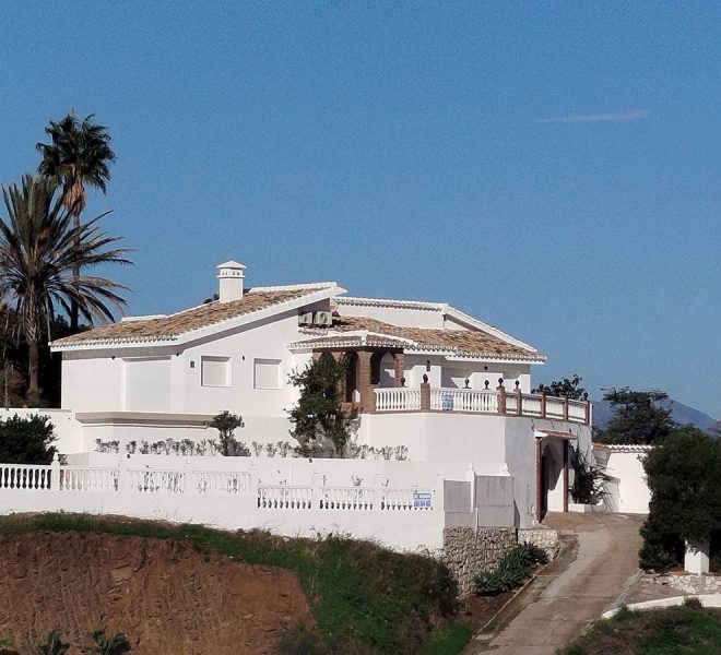 R4879171-Image 1-Detached - 3 Beds - 241 Built