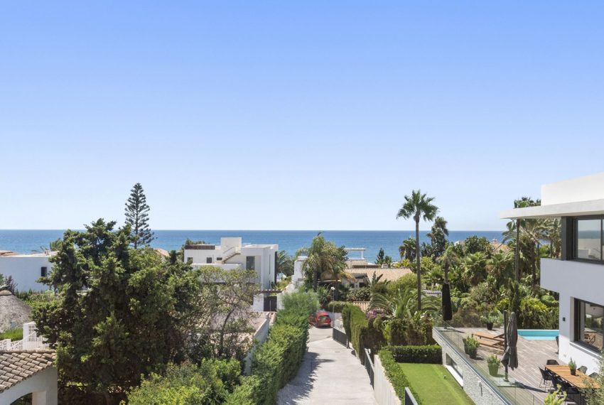 R4880101-Villa-For-Sale-Costabella-Detached-6-Beds-560-Built-1
