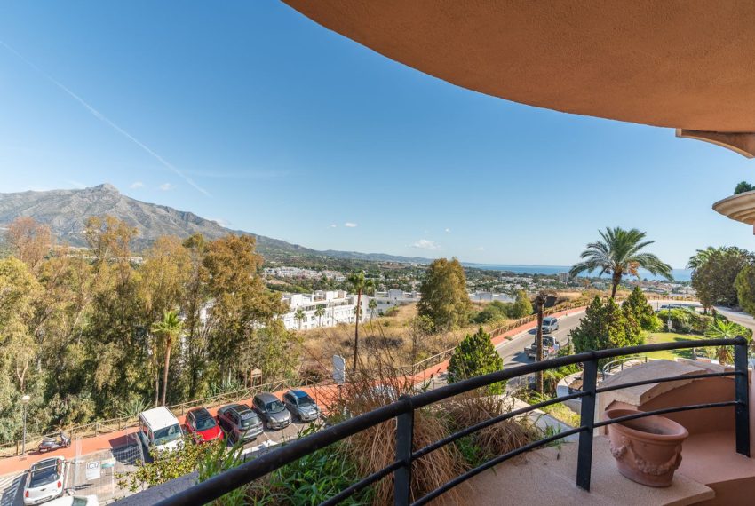 R4888438-Apartment-For-Sale-Nueva-Andalucia-Middle-Floor-2-Beds-97-Built-1
