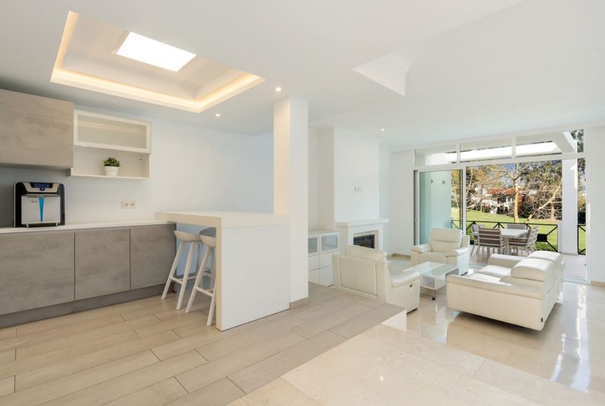 R4892197-Townhouse-For-Sale-La-Quinta-Terraced-4-Beds-275-Built-1