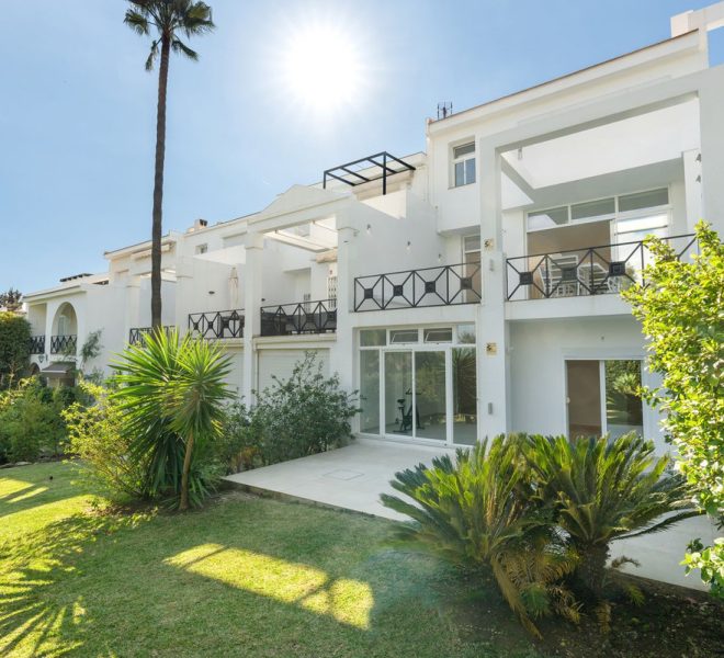 R4892197-Image 1-Terraced - 4 Beds - 275 Built