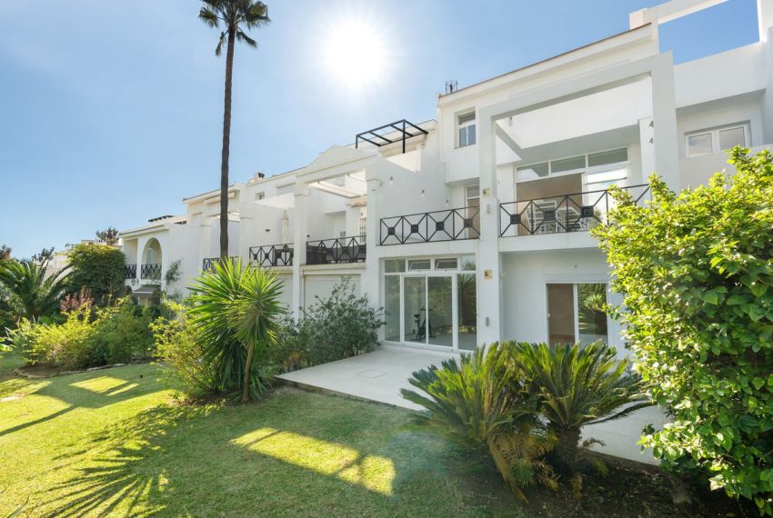 R4892197-Townhouse-For-Sale-La-Quinta-Terraced-4-Beds-275-Built