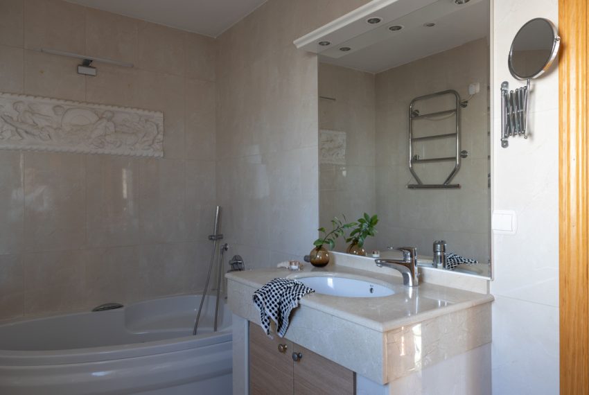 R4893361-Villa-For-Sale-La-Cala-de-Mijas-Detached-4-Beds-312-Built-17