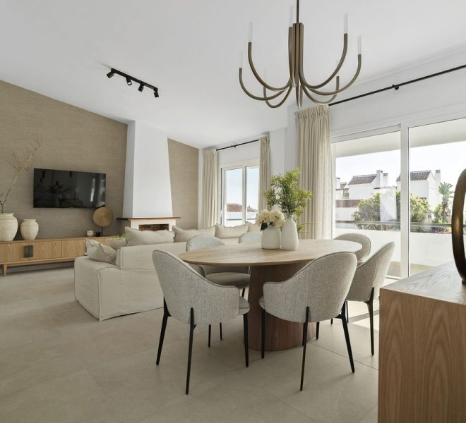 R4893523-Image 1-Detached - 3 Beds - 210 Built