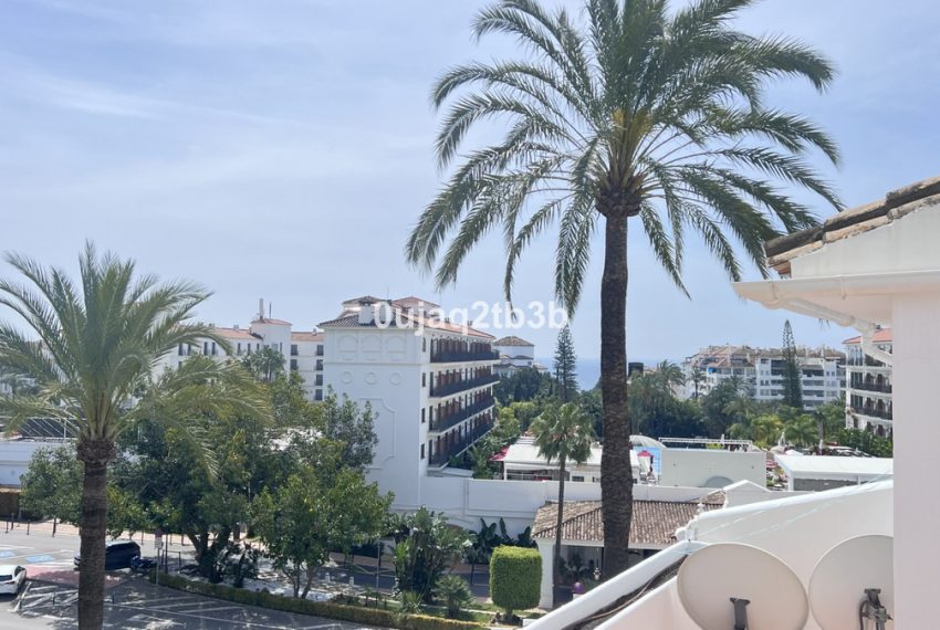 R4896064-Apartment-For-Sale-Nueva-Andalucia-Duplex-4-Beds-216-Built-4