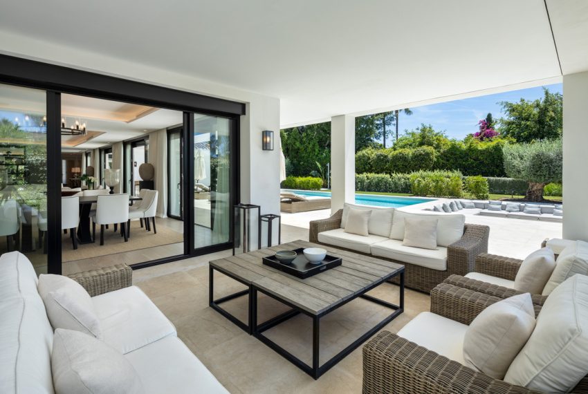 R4896784-Villa-For-Sale-Nueva-Andalucia-Detached-5-Beds-490-Built-8