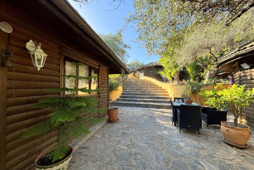 R4897045-Villa-For-Sale-Monda-Finca-4-Beds-488-Built