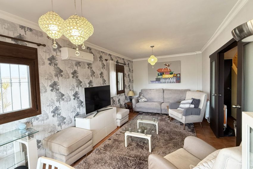 R4897381-Villa-For-Sale-Coin-Detached-3-Beds-166-Built-6