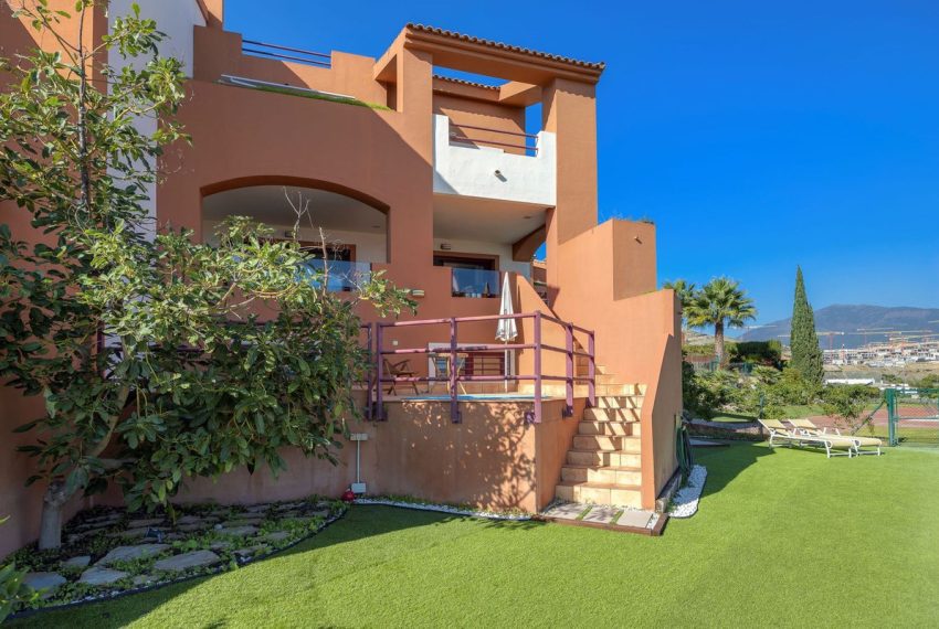 R4898026-Villa-For-Sale-El-Paraiso-Semi-Detached-4-Beds-321-Built