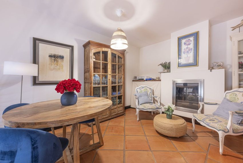 R4898050-Villa-For-Sale-Benahavis-Semi-Detached-4-Beds-300-Built-11