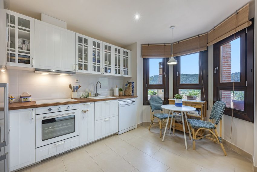 R4898050-Villa-For-Sale-Benahavis-Semi-Detached-4-Beds-300-Built-15