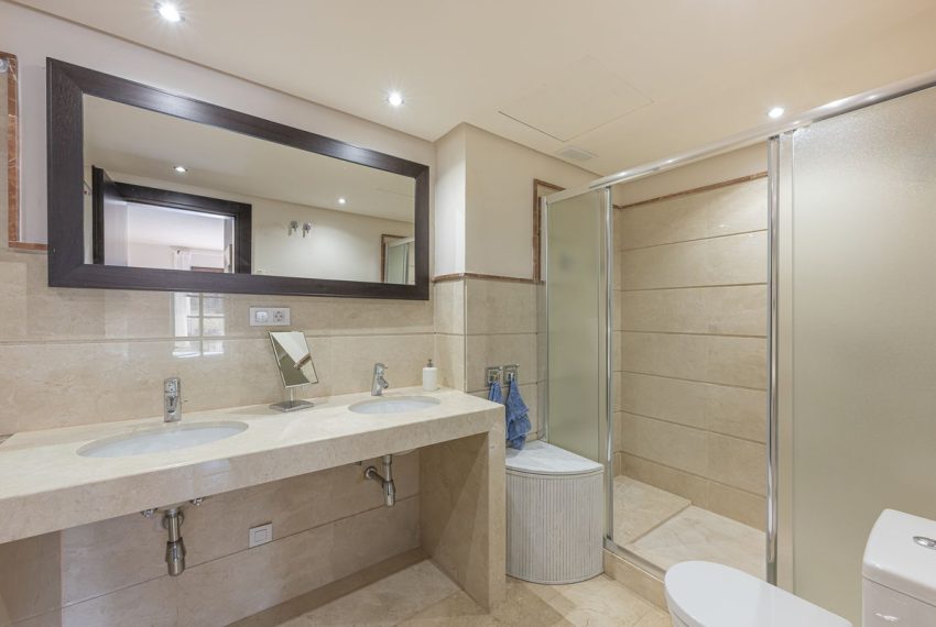 R4898050-Villa-For-Sale-Benahavis-Semi-Detached-4-Beds-300-Built-19