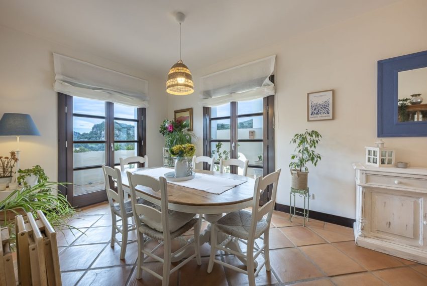 R4898050-Villa-For-Sale-Benahavis-Semi-Detached-4-Beds-300-Built-4