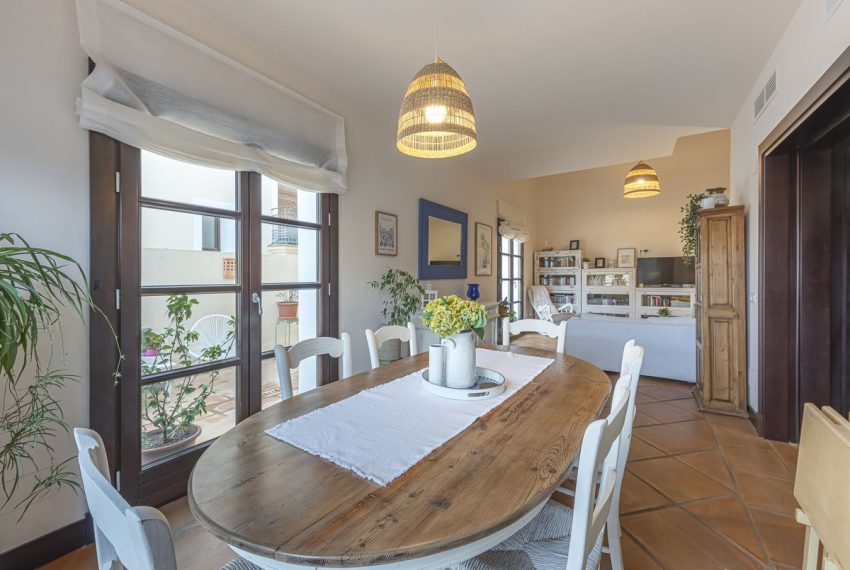 R4898050-Villa-For-Sale-Benahavis-Semi-Detached-4-Beds-300-Built-5