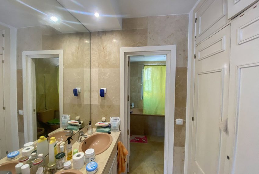 R4899031-Townhouse-For-Sale-Nueva-Andalucia-Terraced-3-Beds-198-Built-14