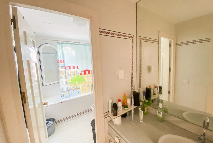 R4899031-Townhouse-For-Sale-Nueva-Andalucia-Terraced-3-Beds-198-Built-15