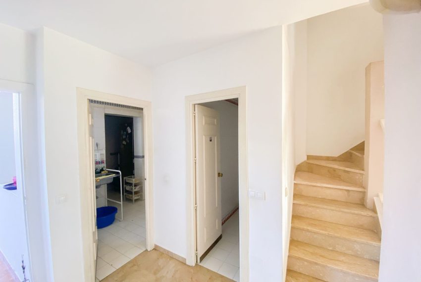 R4899031-Townhouse-For-Sale-Nueva-Andalucia-Terraced-3-Beds-198-Built-3