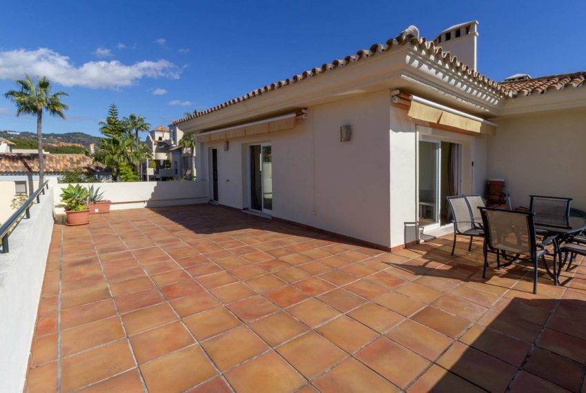 R4899046-Apartment-For-Sale-Marbella-Penthouse-2-Beds-138-Built