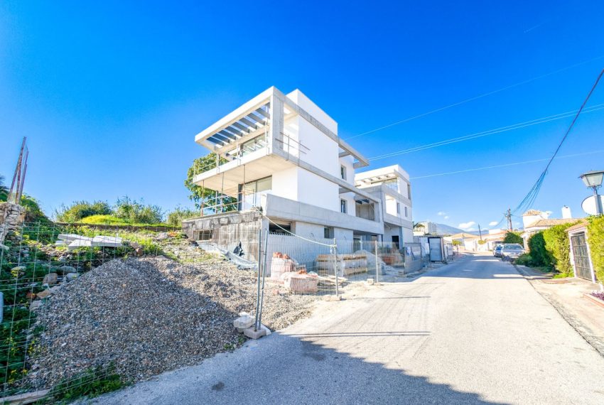 R4900186-Villa-For-Sale-Nueva-Andalucia-Detached-4-Beds-268-Built-5