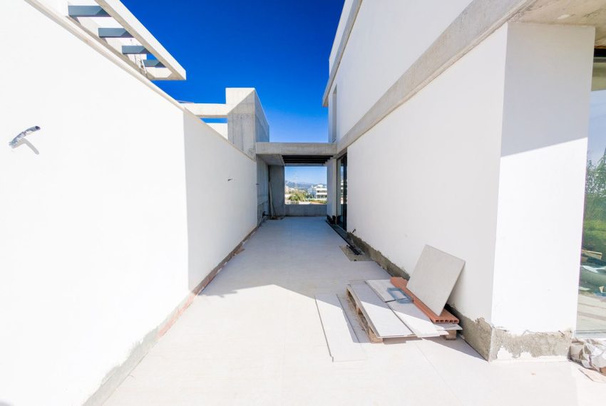 R4900186-Villa-For-Sale-Nueva-Andalucia-Detached-4-Beds-268-Built-8