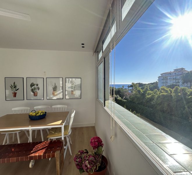 R4900408-Image 1-Middle Floor - 2 Beds - 108 Built