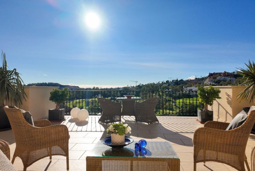 R4901698-Villa-For-Sale-Nueva-Andalucia-Detached-4-Beds-508-Built-1