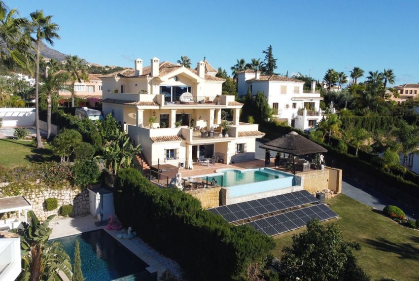 R4901698-Villa-For-Sale-Nueva-Andalucia-Detached-4-Beds-508-Built