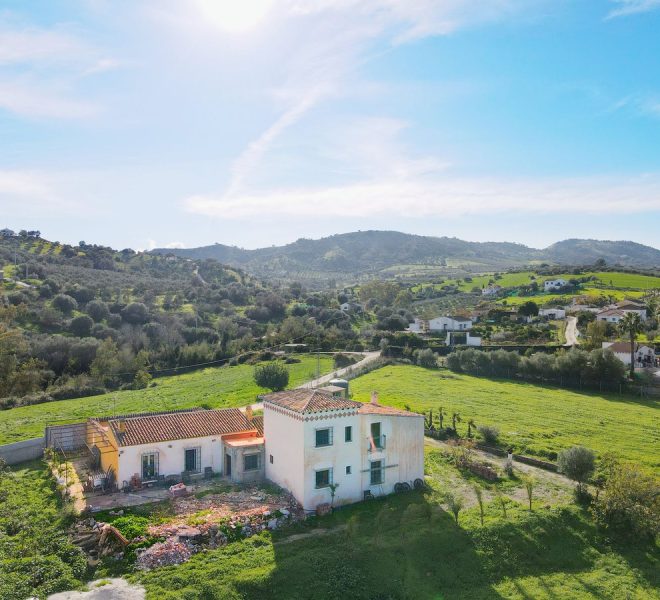 R4902526-Image 1-Finca - 5 Beds - 360 Built