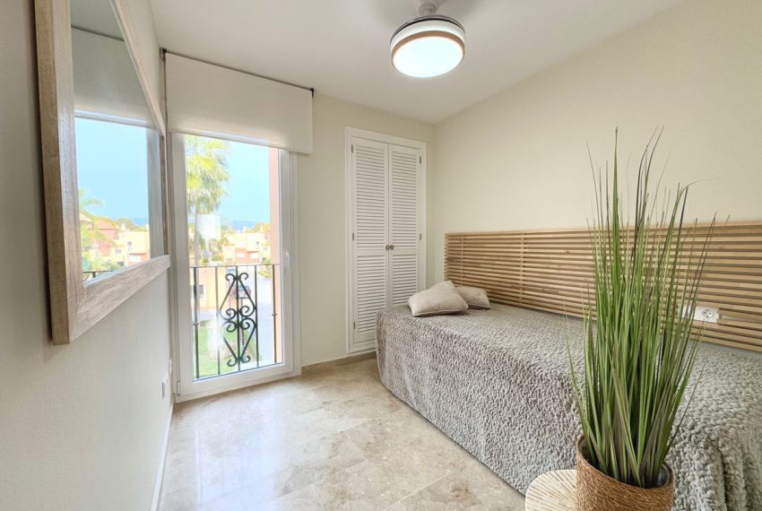 R4904863-Villa-For-Sale-Nueva-Andalucia-Semi-Detached-4-Beds-191-Built-11