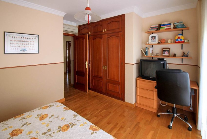 R4905835-Villa-For-Sale-Marbella-Detached-6-Beds-306-Built-11