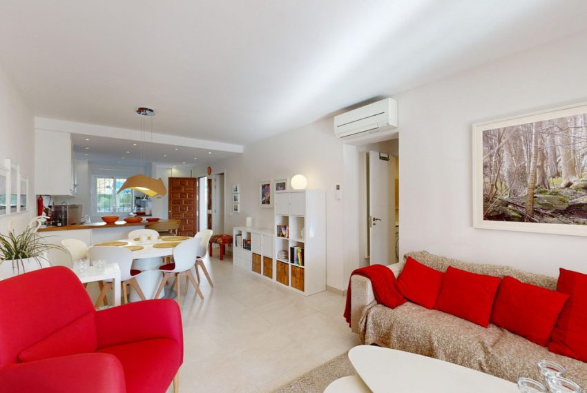 R4907233-Apartment-For-Sale-Nueva-Andalucia-Ground-Floor-2-Beds-100-Built-3
