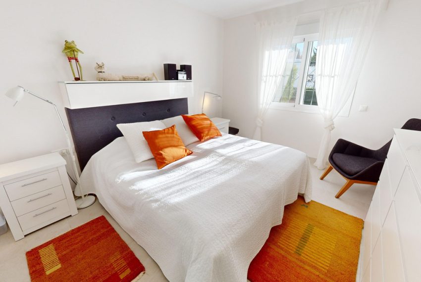 R4907233-Apartment-For-Sale-Nueva-Andalucia-Ground-Floor-2-Beds-100-Built-4