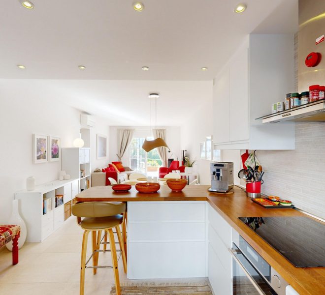 R4907233-Image 1-Ground Floor - 2 Beds - 100 Built