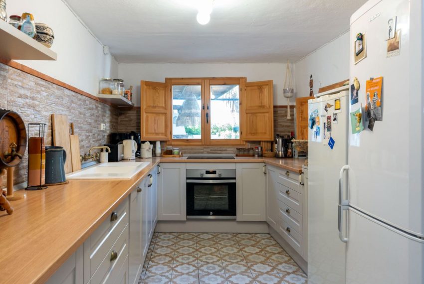 R4908751-Villa-For-Sale-Coin-Detached-8-Beds-398-Built-12