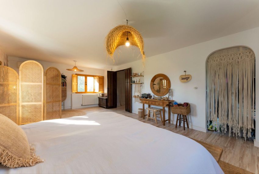 R4908751-Villa-For-Sale-Coin-Detached-8-Beds-398-Built-17