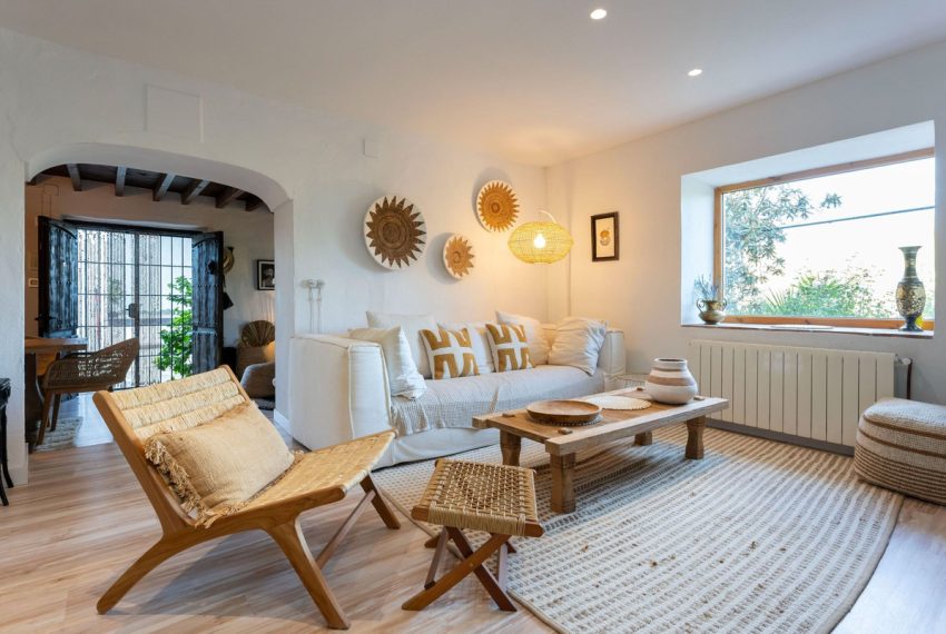 R4908751-Villa-For-Sale-Coin-Detached-8-Beds-398-Built-6