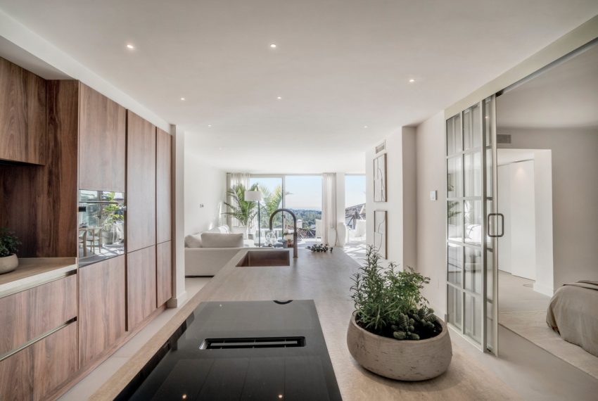 R4913434-Apartment-For-Sale-Nueva-Andalucia-Ground-Floor-3-Beds-143-Built-6