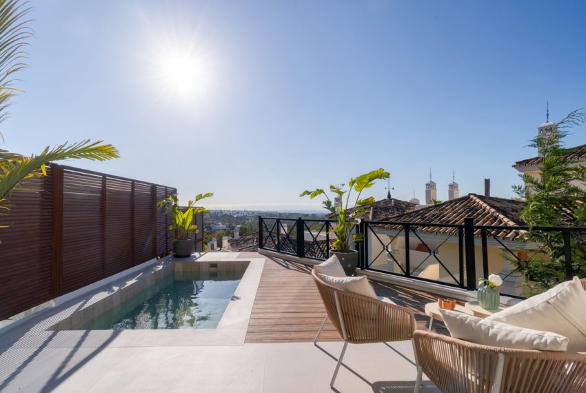 R4913434-Apartment-For-Sale-Nueva-Andalucia-Ground-Floor-3-Beds-143-Built