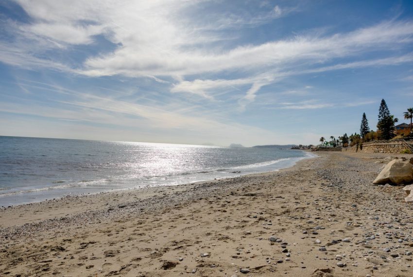 R4915192-Villa-For-Sale-Estepona-Detached-3-Beds-123-Built-4