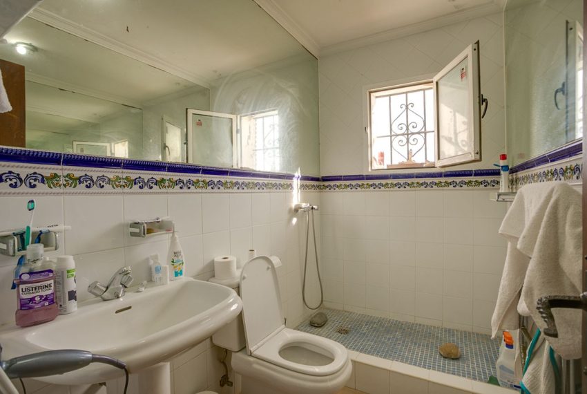 R4915192-Villa-For-Sale-Estepona-Detached-3-Beds-123-Built-7