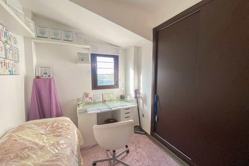 R4921282-Villa-For-Sale-Estepona-Semi-Detached-5-Beds-291-Built-17