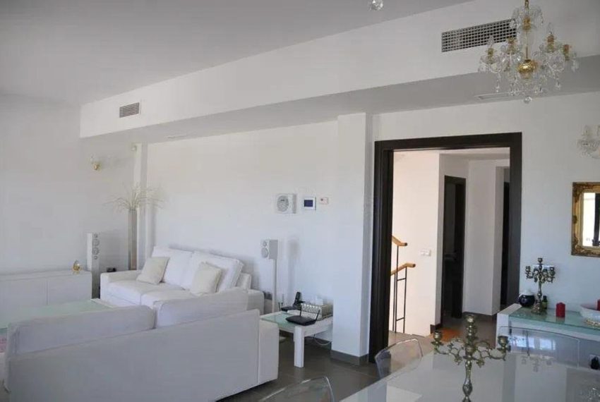 R4921282-Villa-For-Sale-Estepona-Semi-Detached-5-Beds-291-Built-5