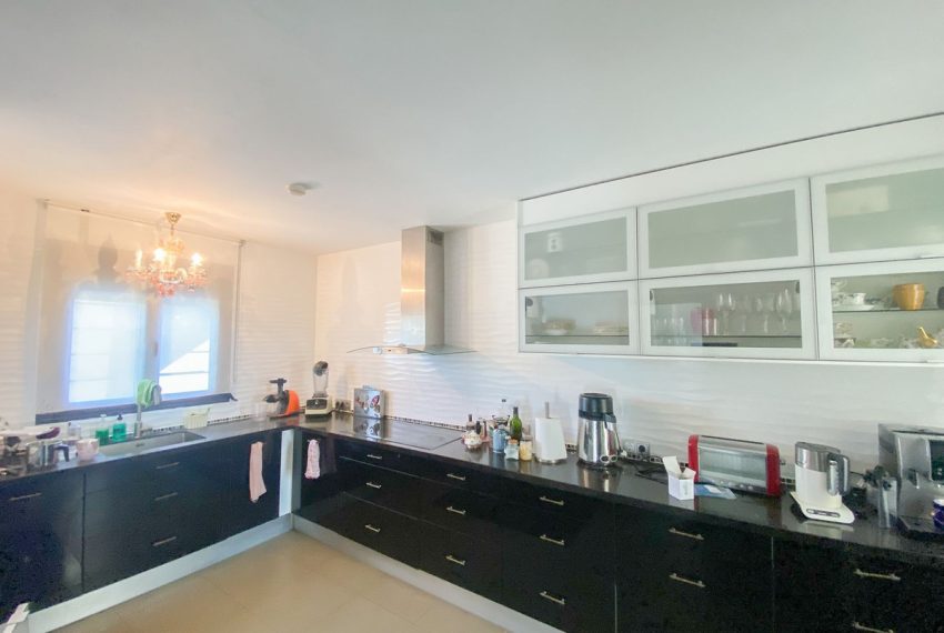 R4921282-Villa-For-Sale-Estepona-Semi-Detached-5-Beds-291-Built-7