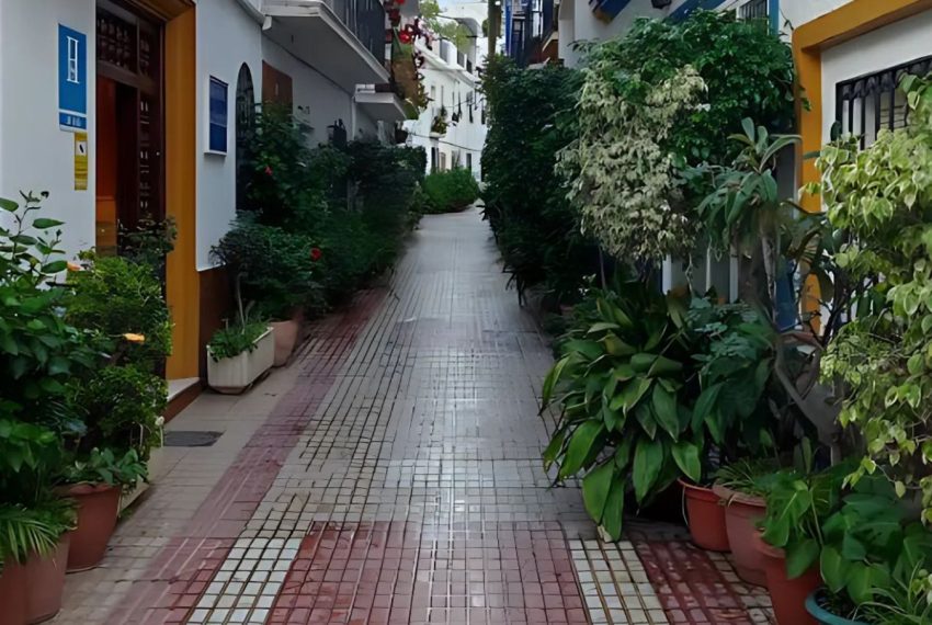 R4922131-Villa-For-Sale-Marbella-Semi-Detached-34-Beds-918-Built-19
