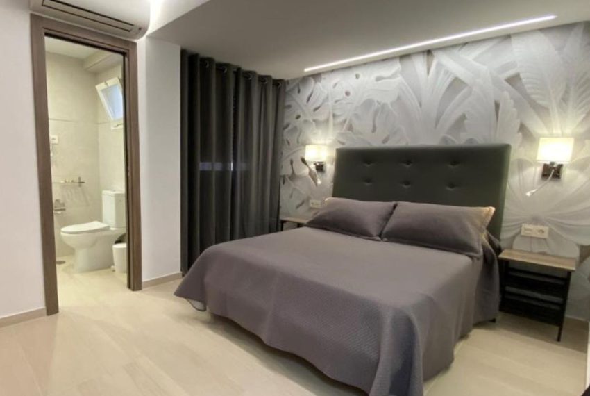 R4922131-Villa-For-Sale-Marbella-Semi-Detached-34-Beds-918-Built-6