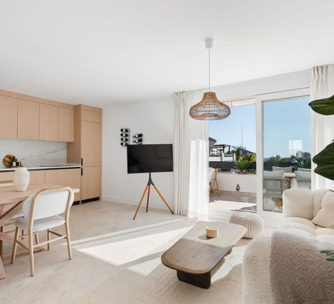 R4927246-Image 1-Penthouse - 2 Beds - 66 Built