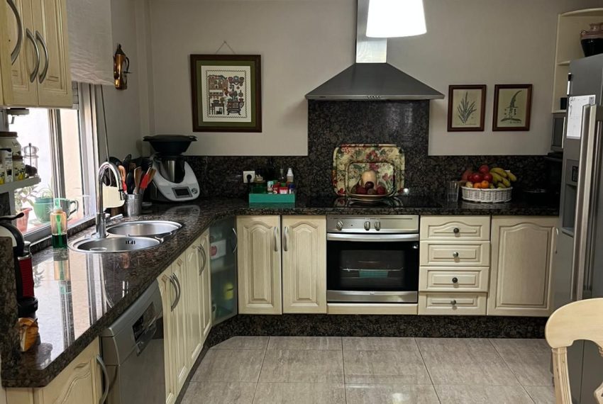 R4929793-Villa-For-Sale-Estepona-Semi-Detached-3-Beds-224-Built-11