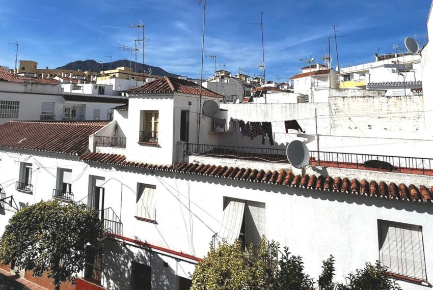 R4929793-Villa-For-Sale-Estepona-Semi-Detached-3-Beds-224-Built-4