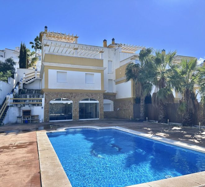 R4930183-Image 1-Detached - 4 Beds - 217 Built